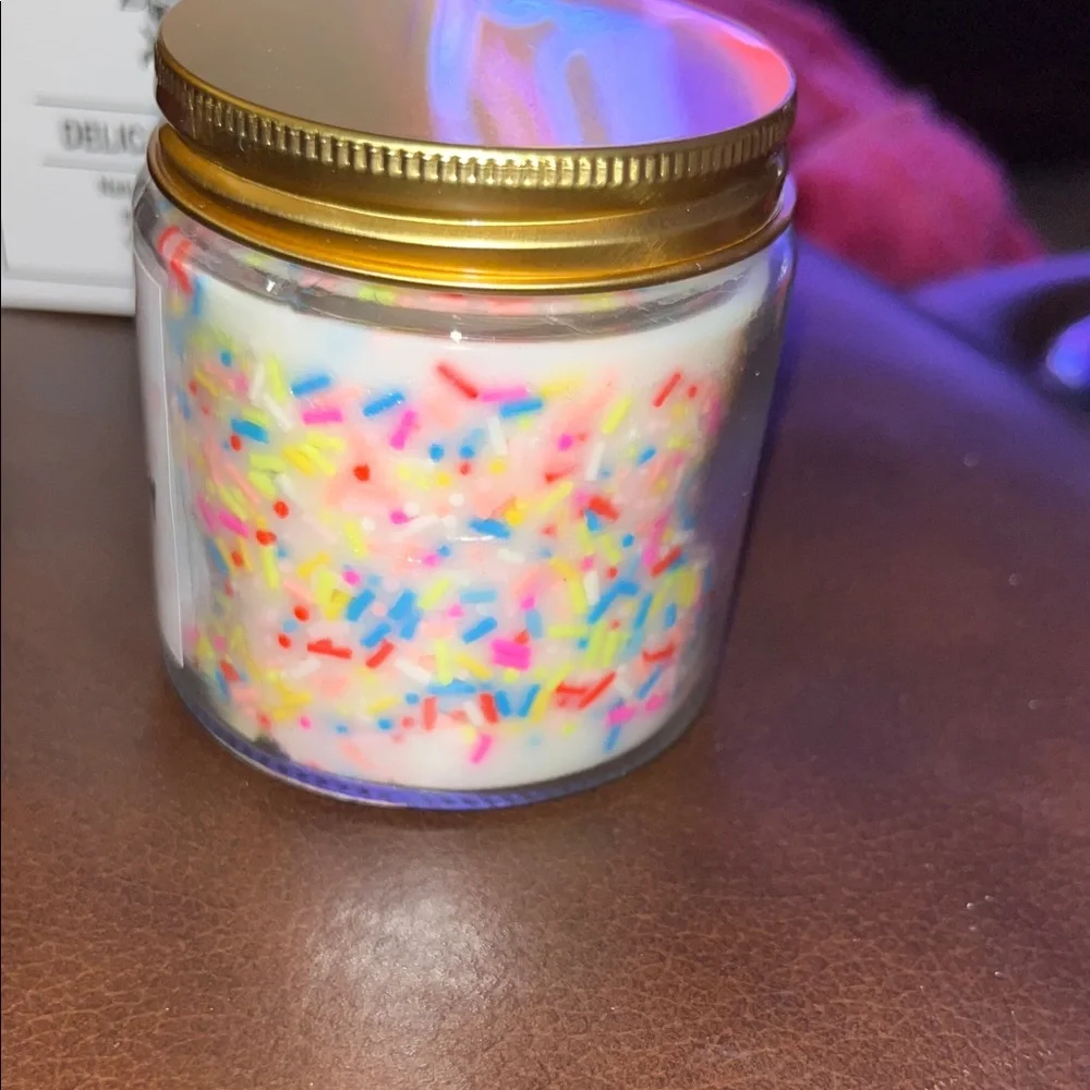 Delicate Aroma Scented Candle - Birthday